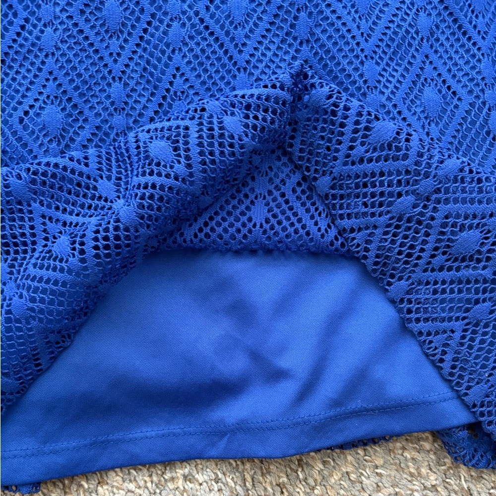 New Guess Blue Geometric Lace Sheath Midi Dress Size 14 - Picture 11 of 17